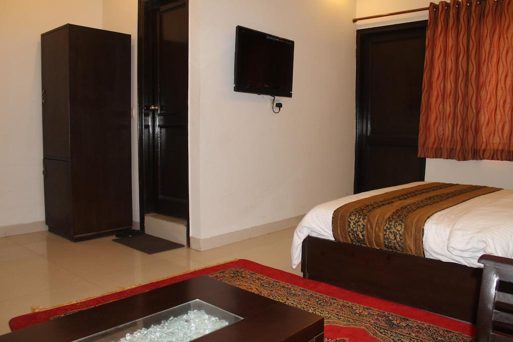 Airport Hotel Jet Inn Suites Nowe Delhi Pokój zdjęcie